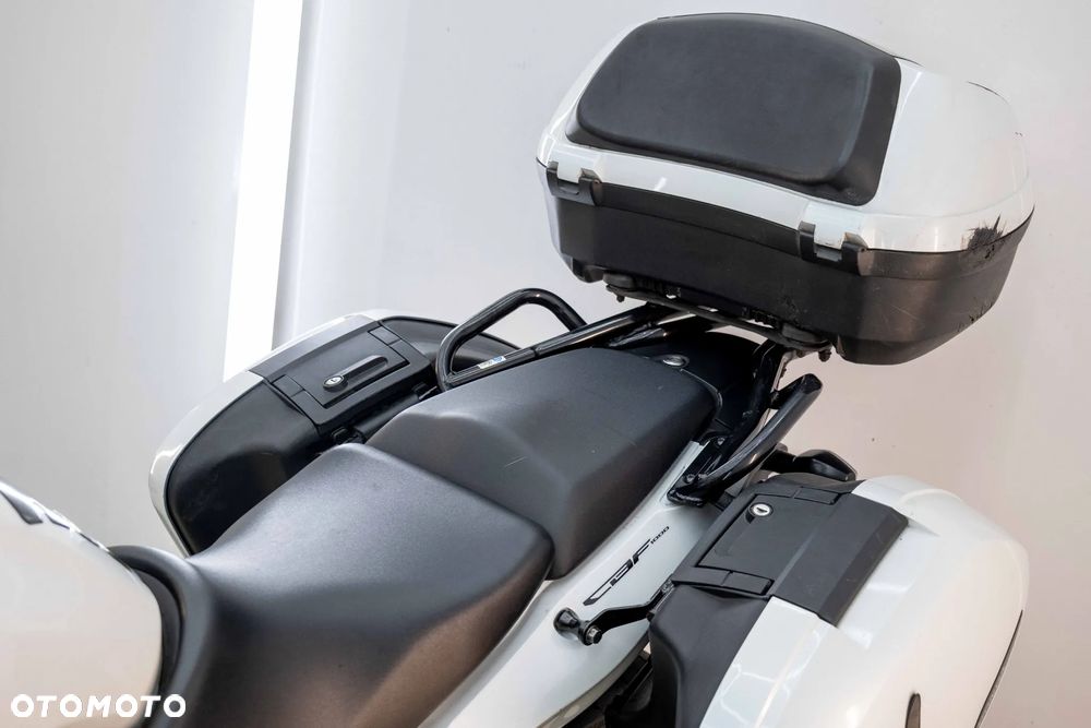 Honda CBF - 22