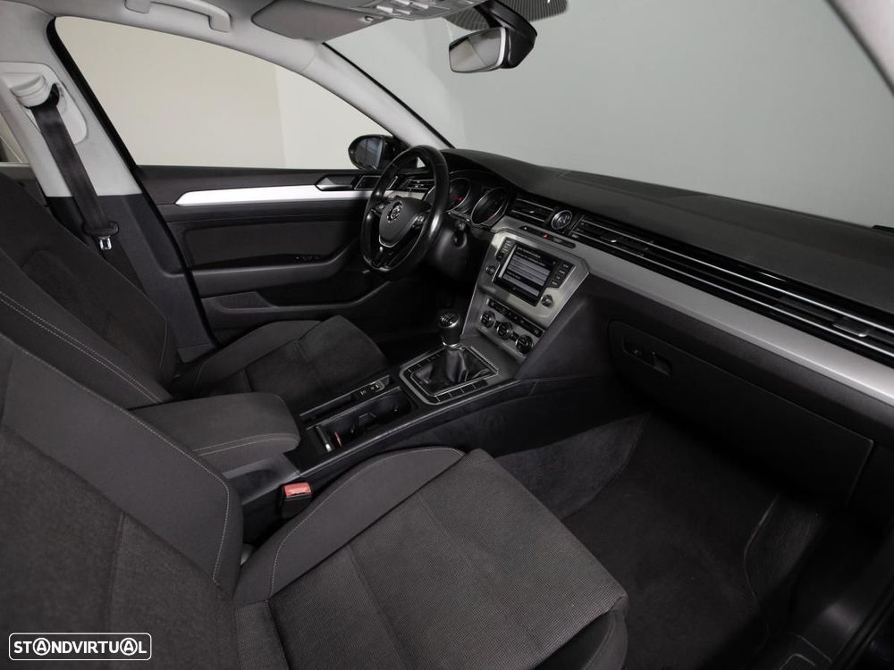 VW Passat Variant 1.6 TDI Confortline - 9