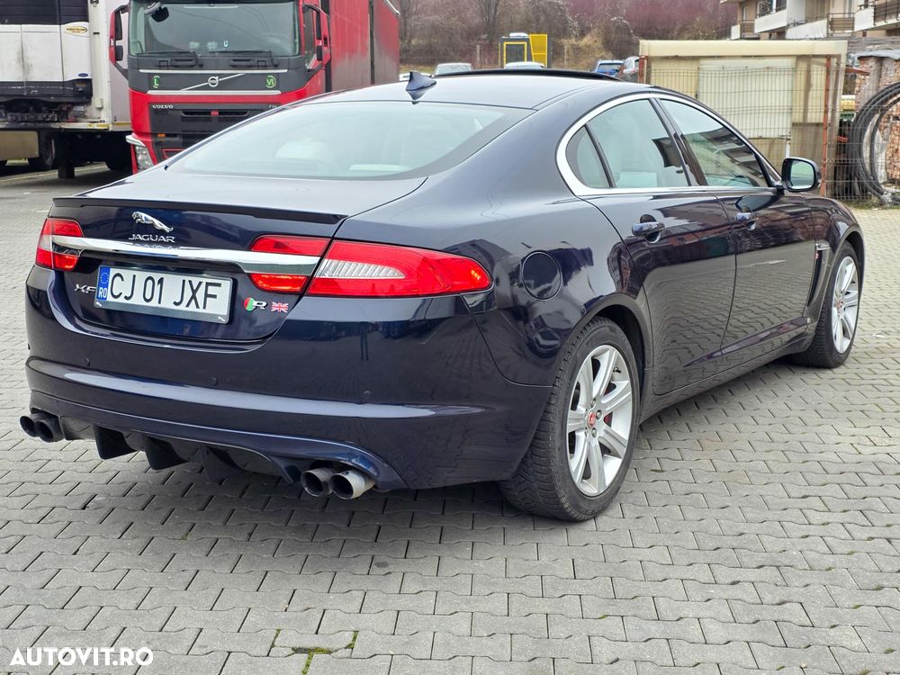 Jaguar XF 2.0 Turbo - 4