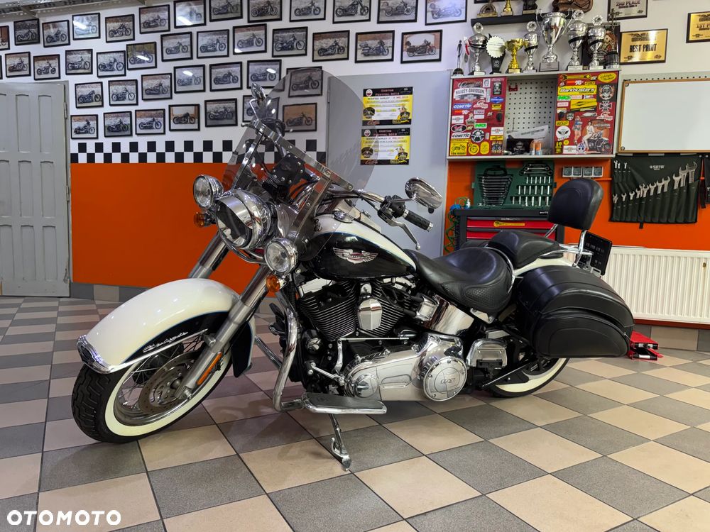 Harley-Davidson Softail Deluxe - 2