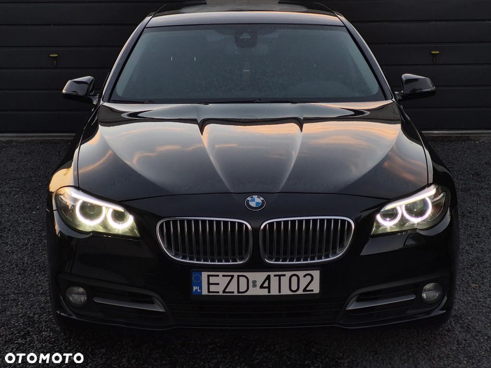 BMW Seria 5 525d - 31
