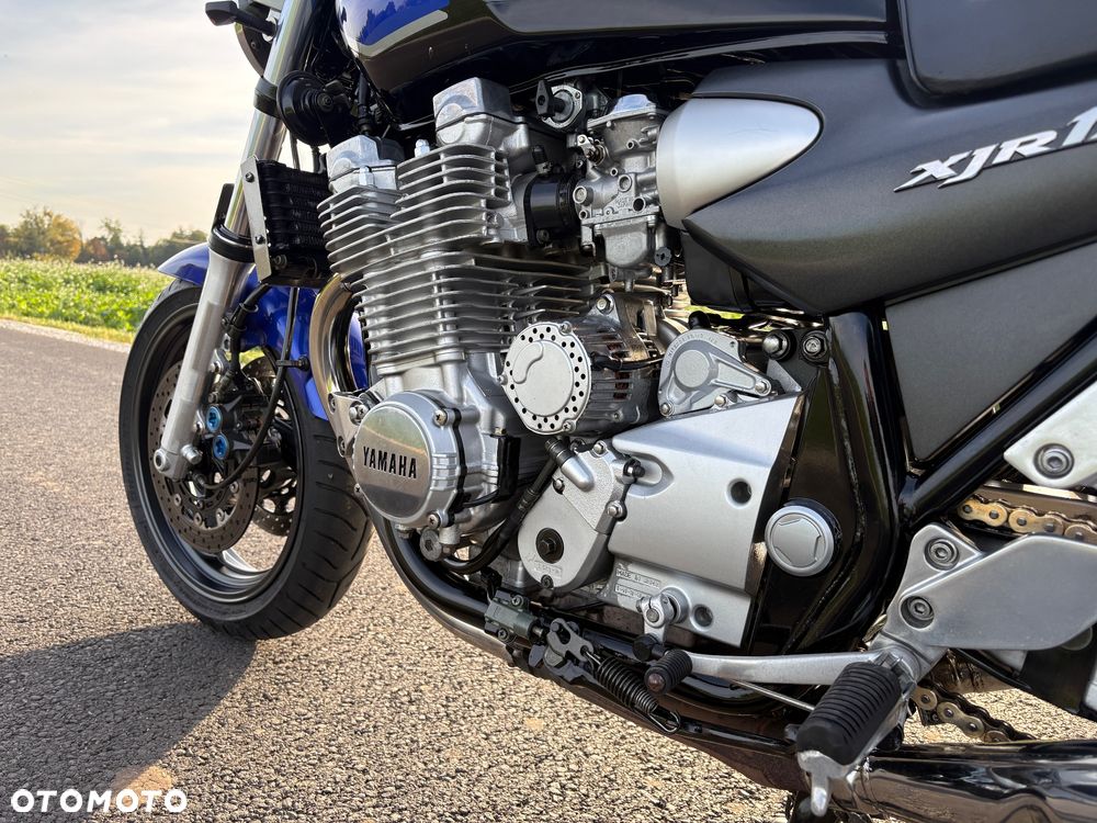 Yamaha XJR - 25