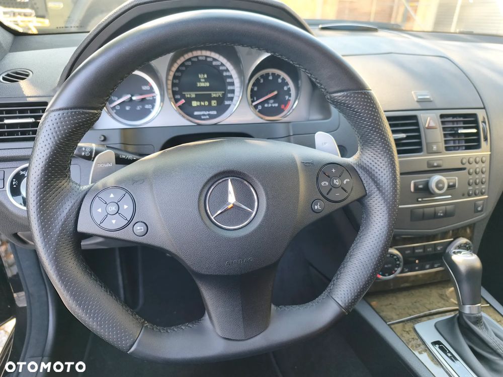 Mercedes-Benz Klasa C 63 AMG - 38