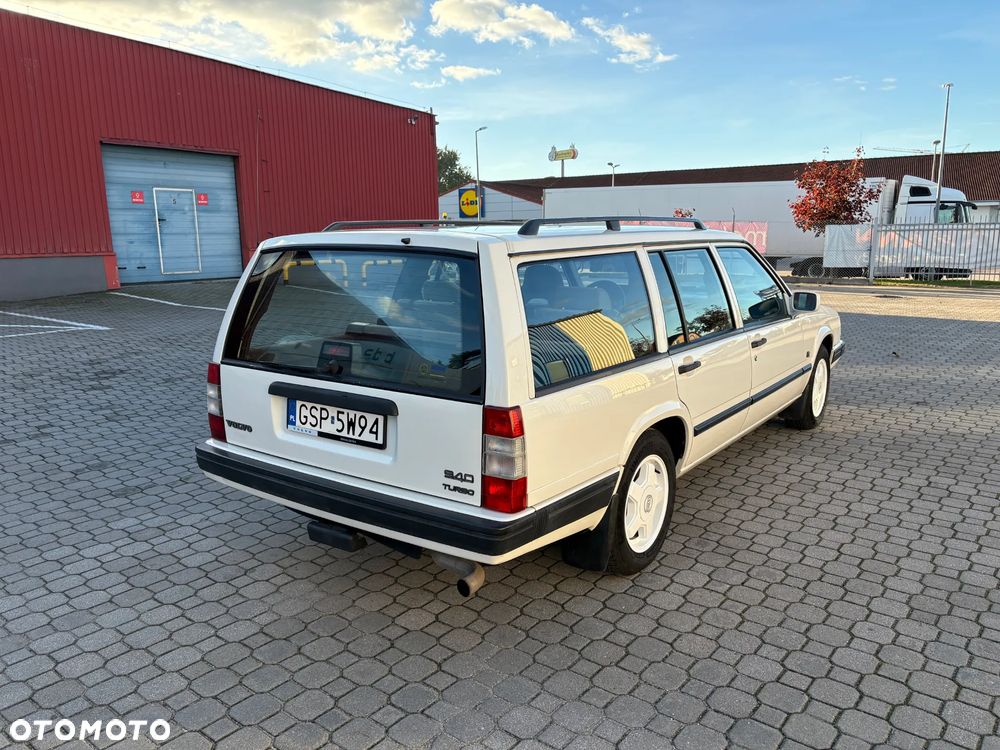 Volvo 945 - 4