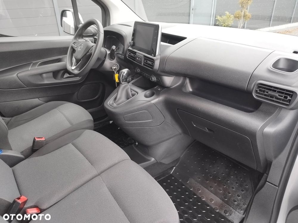 Opel COMBO MAXI 3 OSOBY - 27