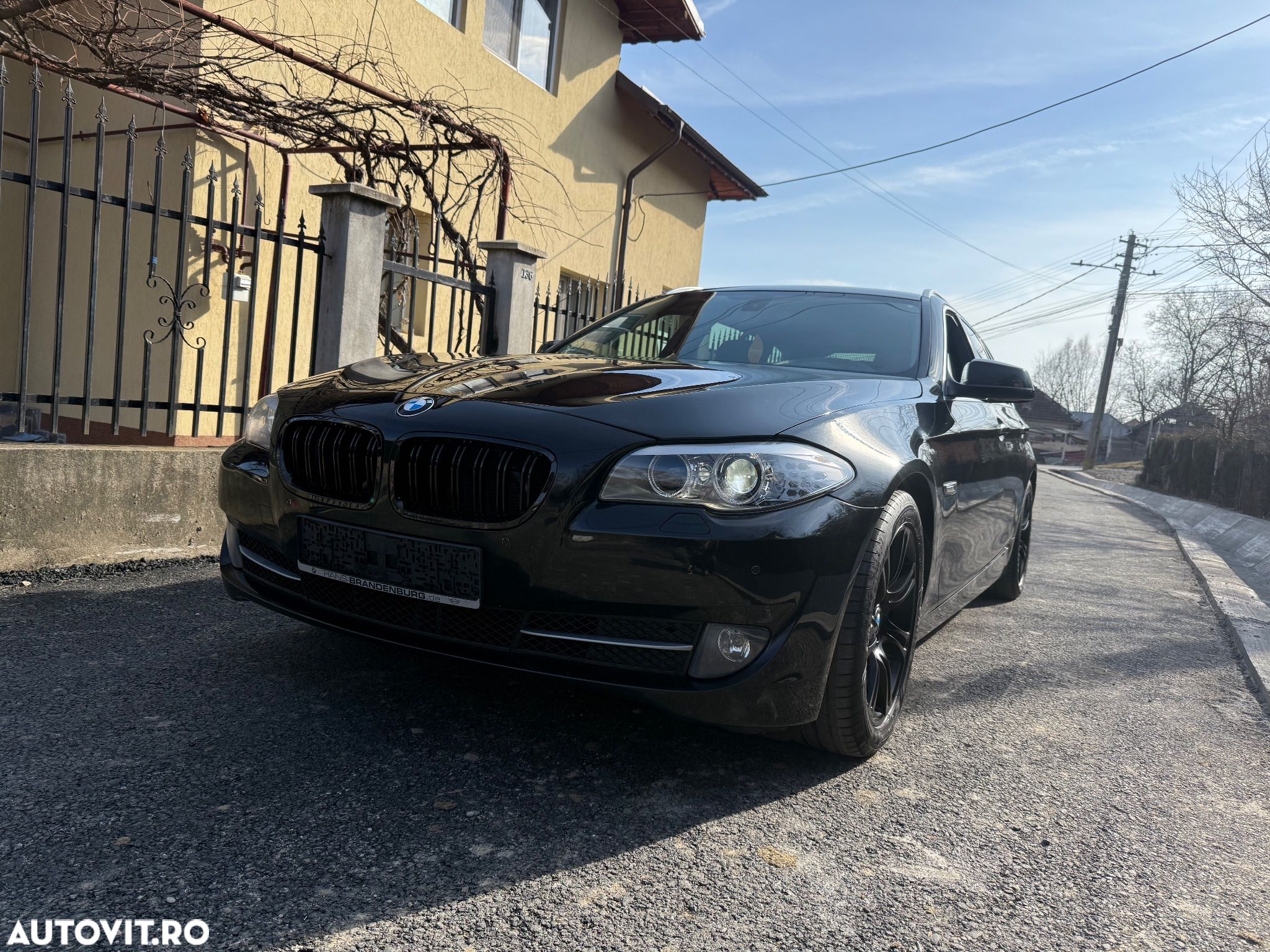 BMW Seria 5 520d Touring - 1