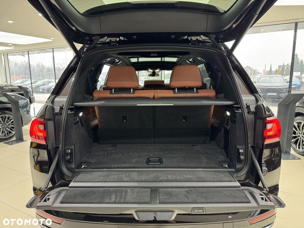 BMW X7 - 21