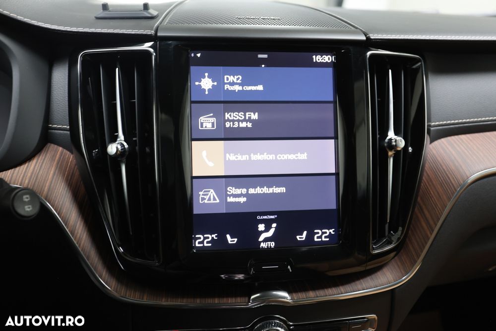 Volvo XC 60 D5 AWD Geartronic Inscription - 38
