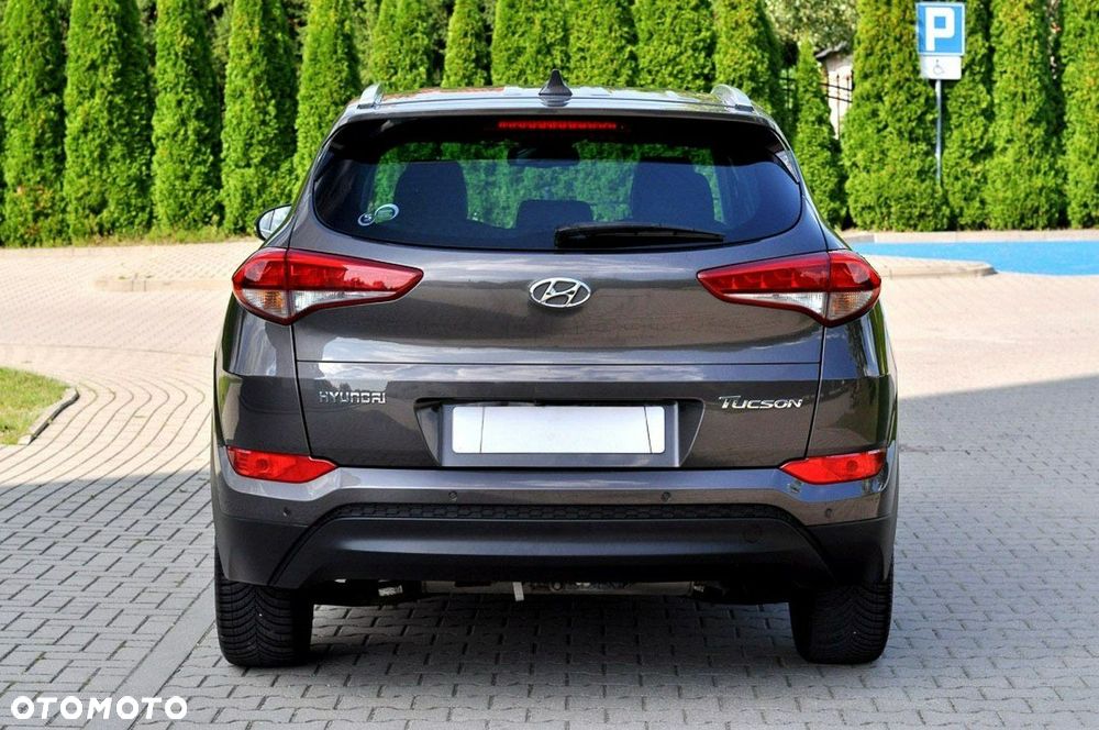 Hyundai Tucson blue 1.7 CRDi 2WD Advantage - 16