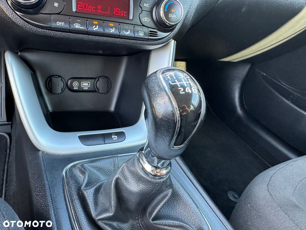 Kia Ceed 1.4 CVVT ISG Dream Team Edition - 24