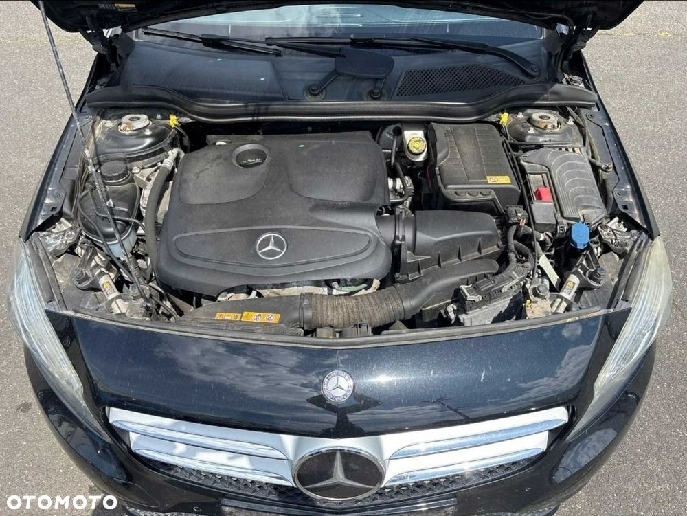 Mercedes-Benz Klasa A 180 (BlueEFFICIENCY) 7G-DCT AMG Sport - 13