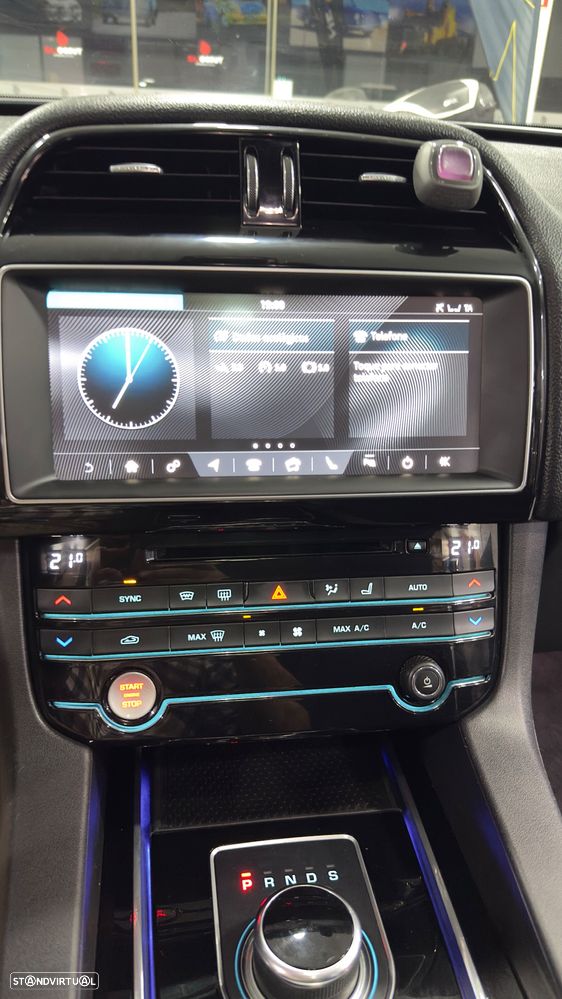 Jaguar F-Pace 2.0 i4D R-Sport AWD Aut. - 12