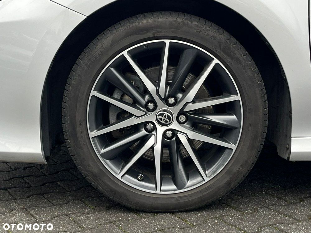 Toyota Camry - 14