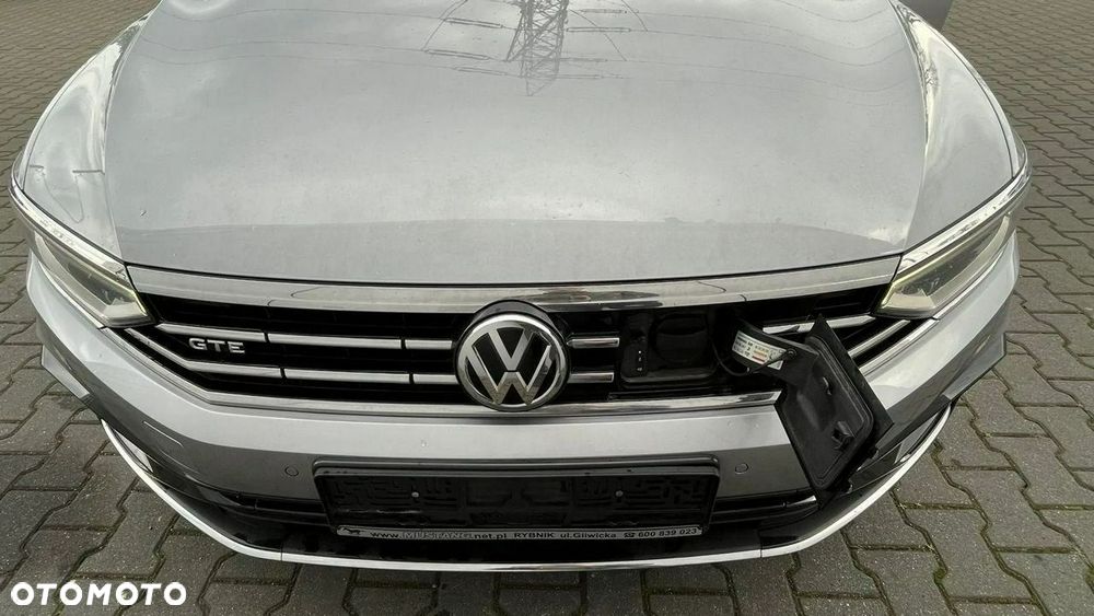 Volkswagen Passat - 12