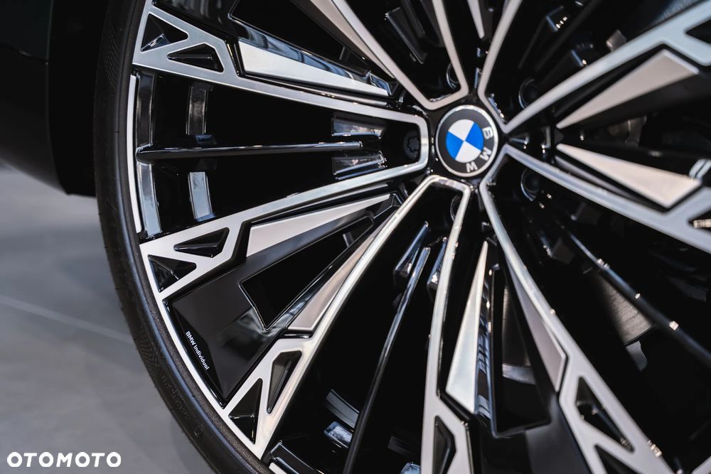 BMW Seria 7 740 xDrive mHEV sport - 13