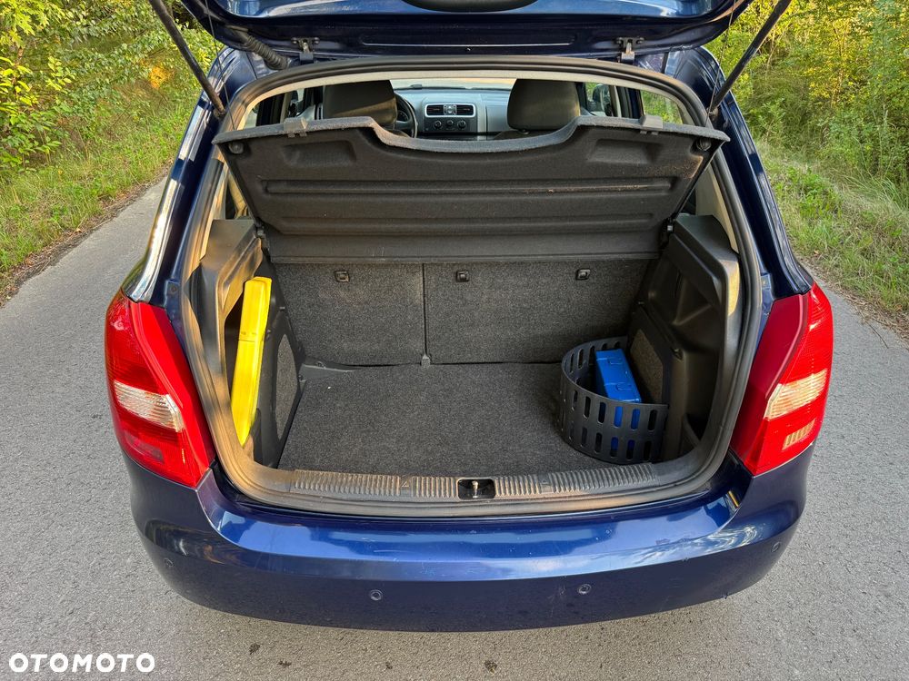 Citroën C4 1.4 16V X - 11