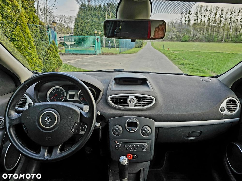 Renault Clio - 9