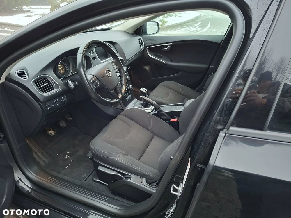 Volvo V40 D2 - 7
