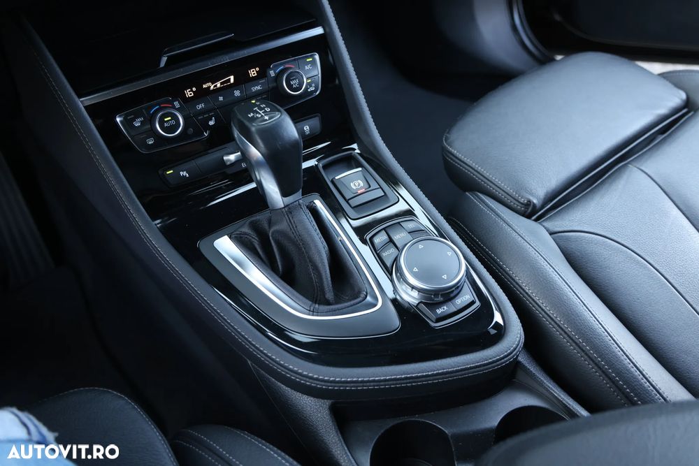 BMW Seria 2 218d Aut. Luxury Line - 24