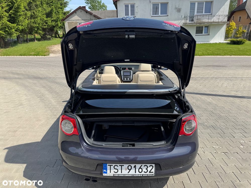 Volkswagen Eos - 33