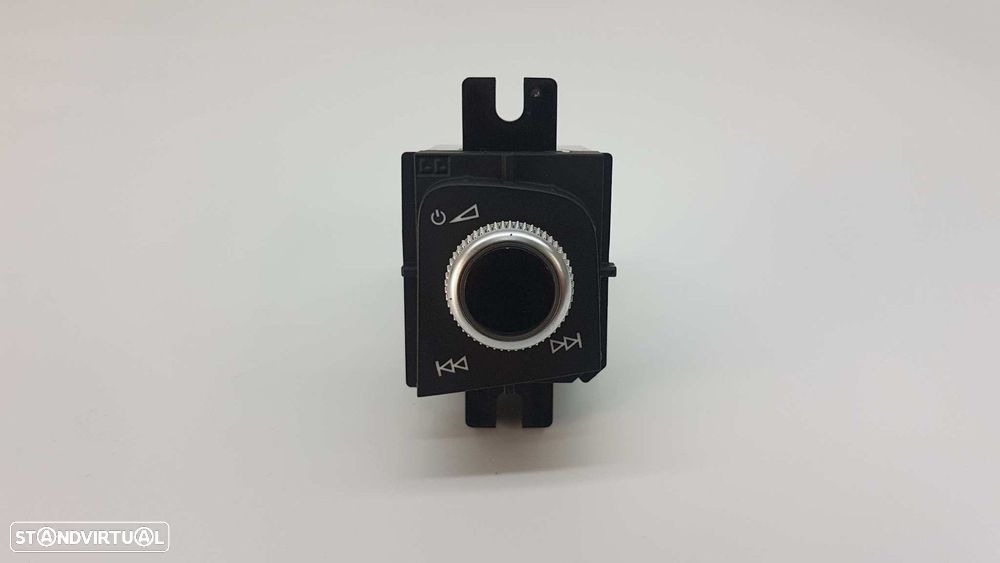 SISTEMA DE CONTROLE DE RÁDIO/CD AUDI A4 BERLINA (8W2) BáSICO - 1