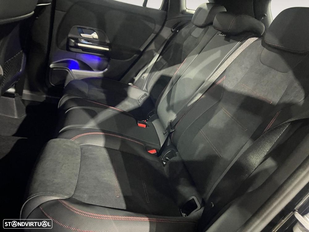 Mercedes-Benz GLA 180 d - 14