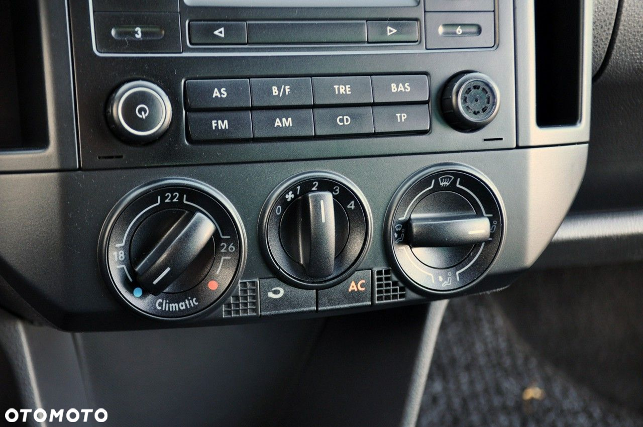 Volkswagen Polo - 32