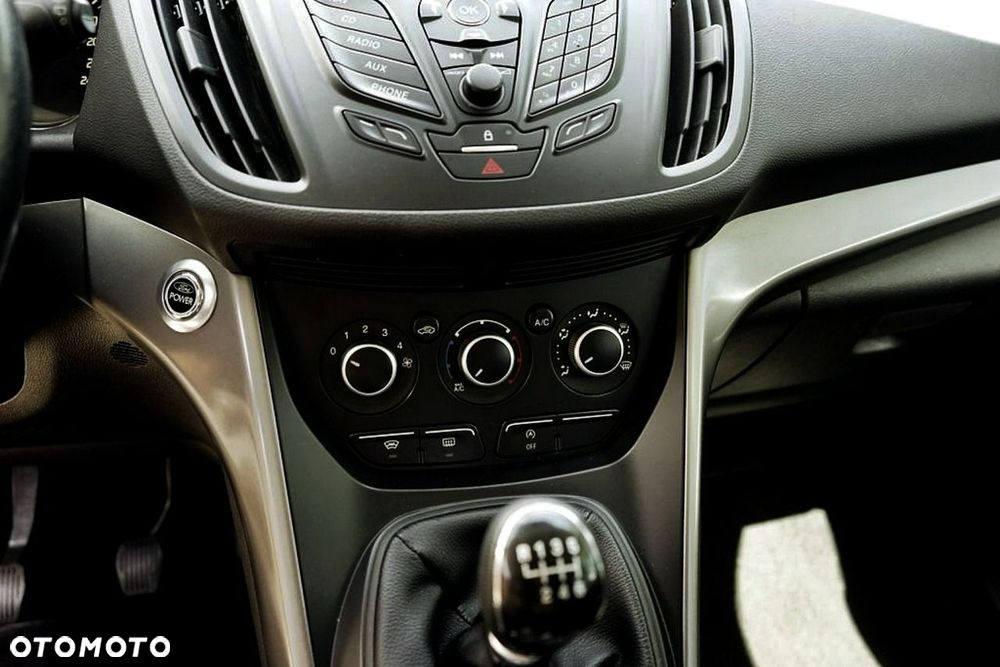 Ford Kuga - 22