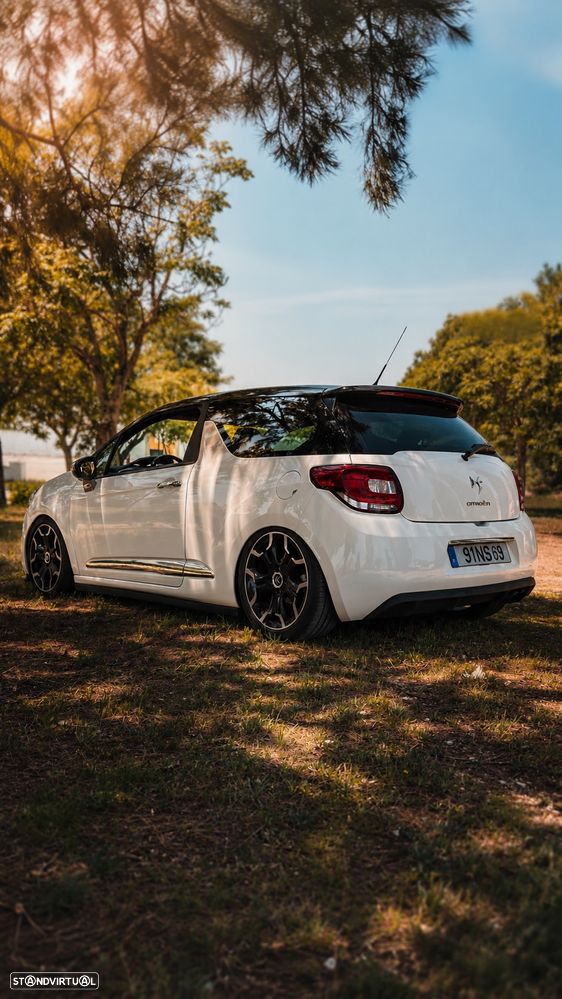 Citroën DS3 1.6 HDi Airdream Sport Chic - 2