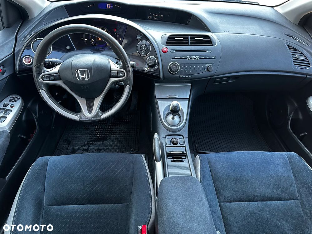Honda Civic 1.4 i-VTEC - 8