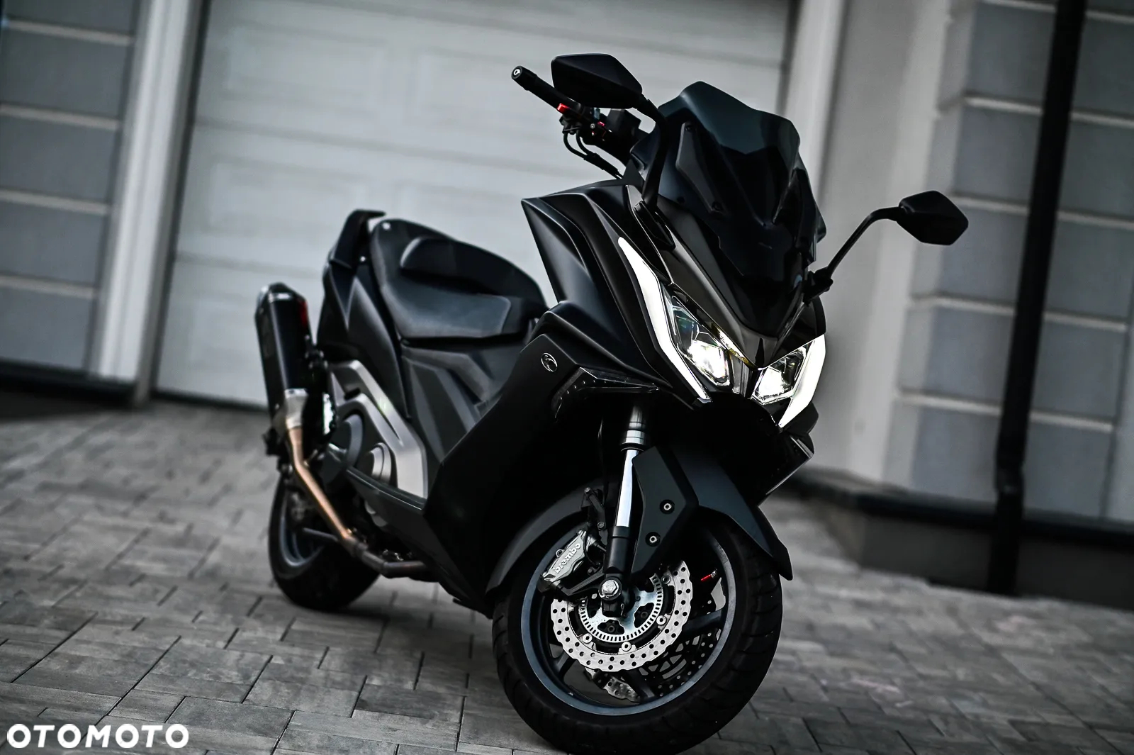 Kymco AK 550 - 3