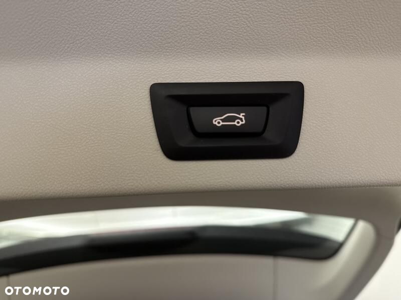 BMW X3 xDrive30e - 25