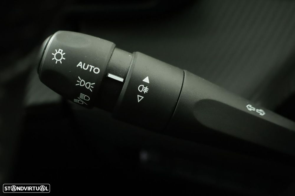 Peugeot 2008 1.2 PureTech Allure - 16