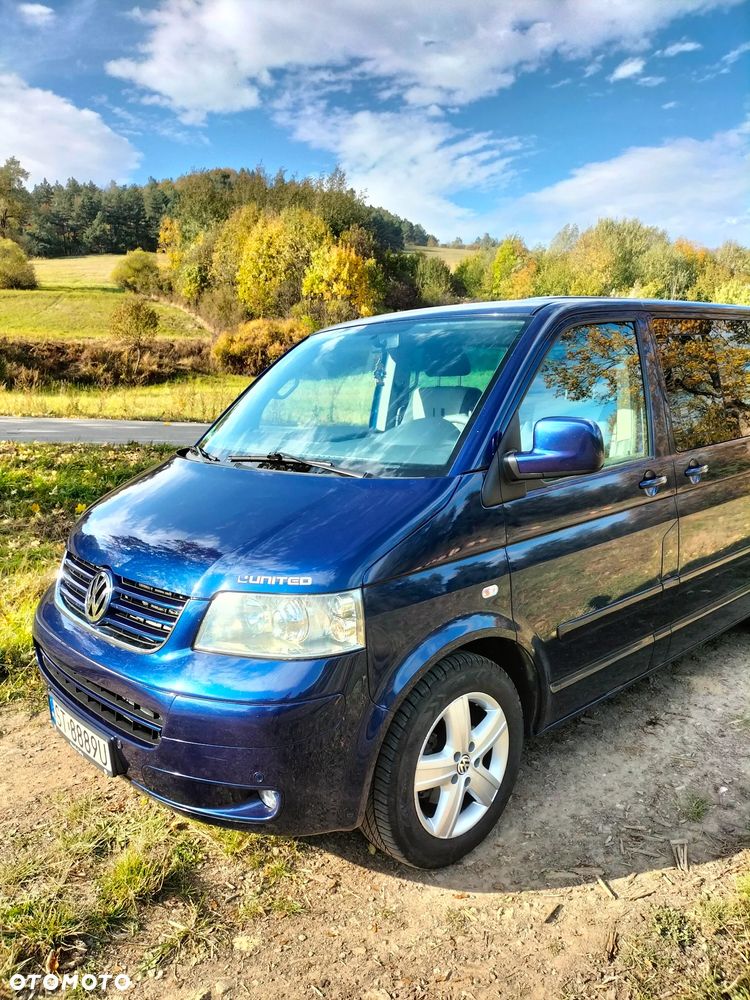 Volkswagen Multivan - 12
