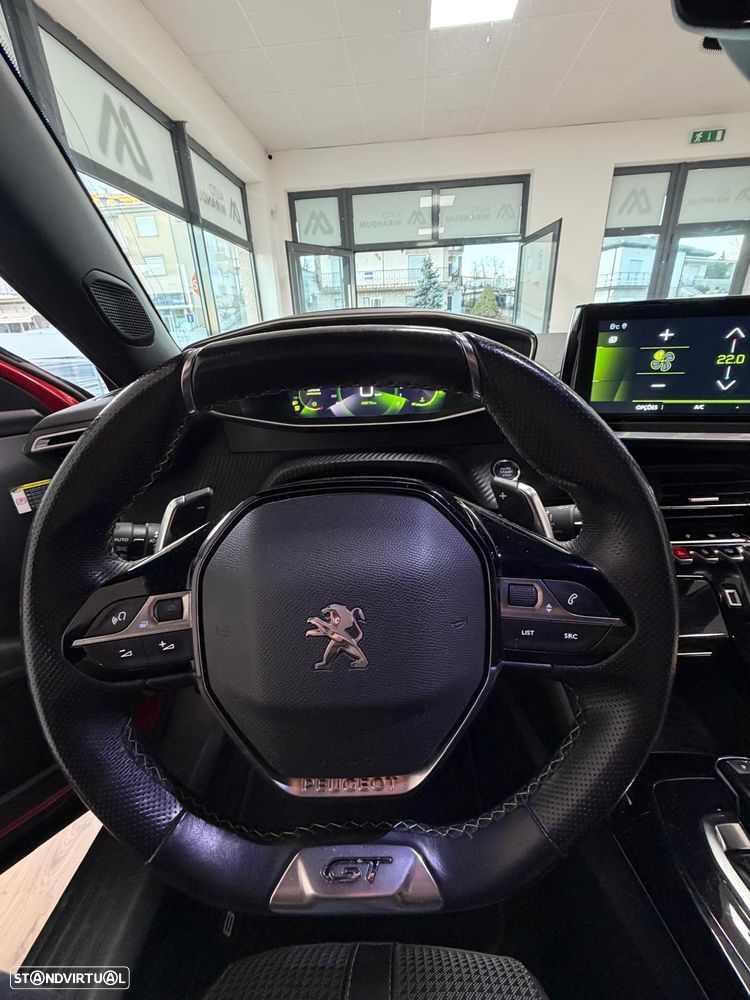 Peugeot 2008 PureTech 130 EAT8 GT - 13