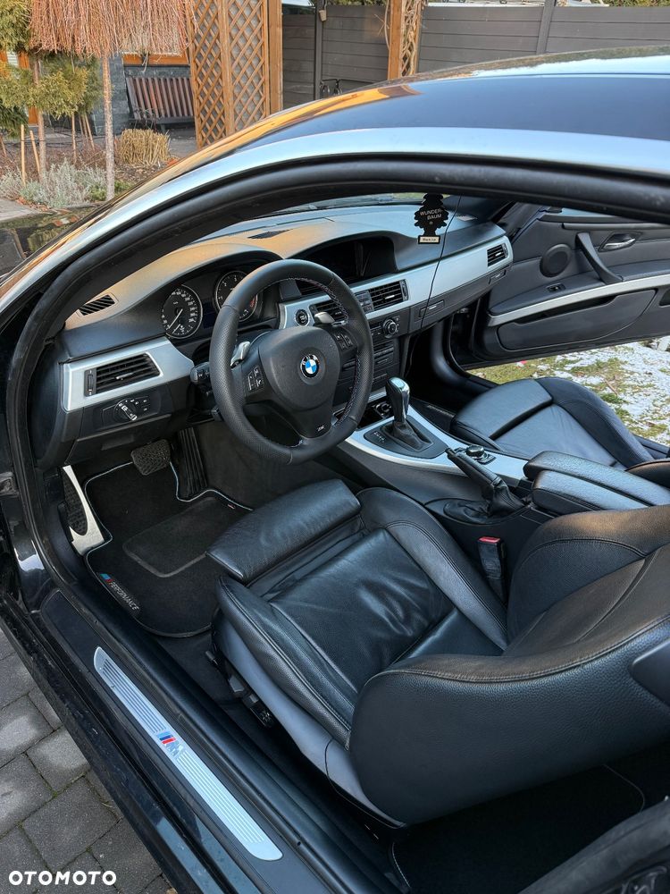 BMW Seria 3 330d xDrive M Sport Edition - 13