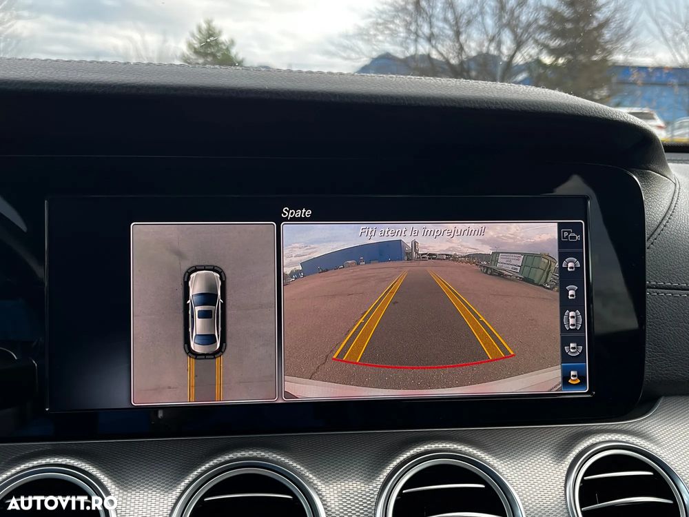 Mercedes-Benz E 200 4Matic T 9G-TRONIC - 23