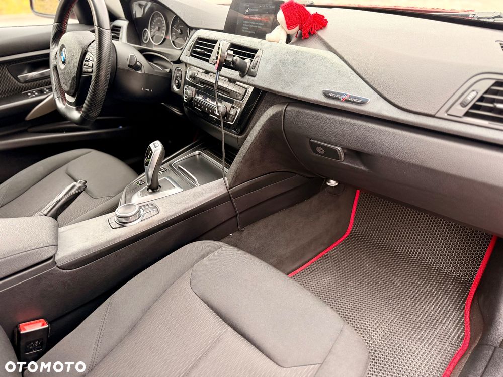 BMW Seria 3 316d Sport Line Shadow - 32