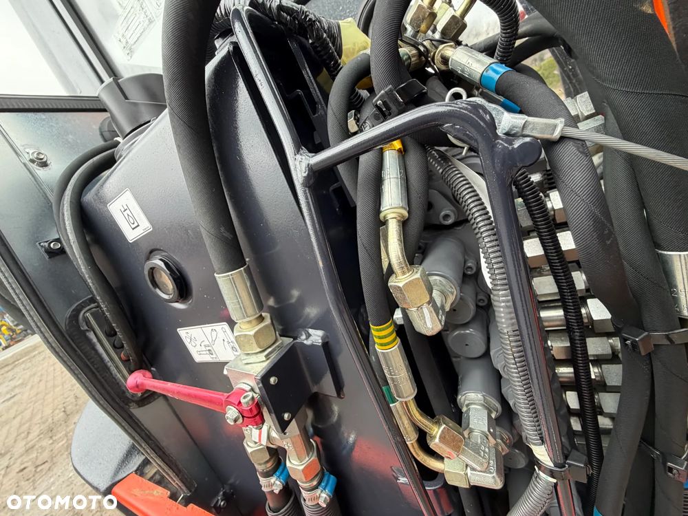 Kubota U35. koparka 3,7 tony. 2016 rok. 2000 mtg! Łyżka skarpowa Hydraulicznie uchylna. 3sekcje Hydrauliczne. zamki na tłokach. Jak nówka sztuka. Zadbana zero zużycia. Z gospodarstwa Norweskiego. Zmiana łyżek Hydrauliczna. LENHOFF. Zero luzów wycieków. Szybka wolna jazda. Gąski perfekt stan. OKAZJA TANIO - 14