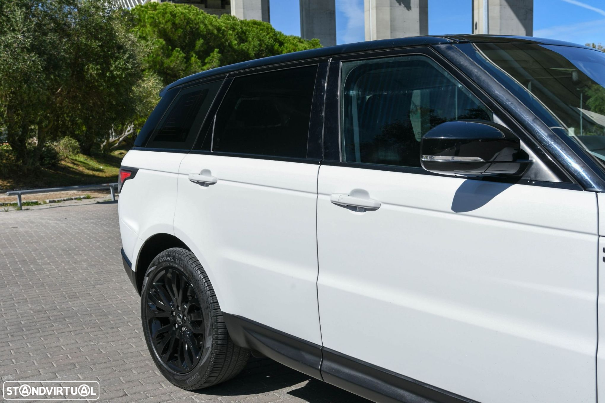 Land Rover Range Rover Sport 2.0 SD4 S - 9