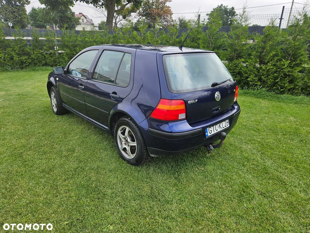 Volkswagen Golf 1.6 Basis - 3