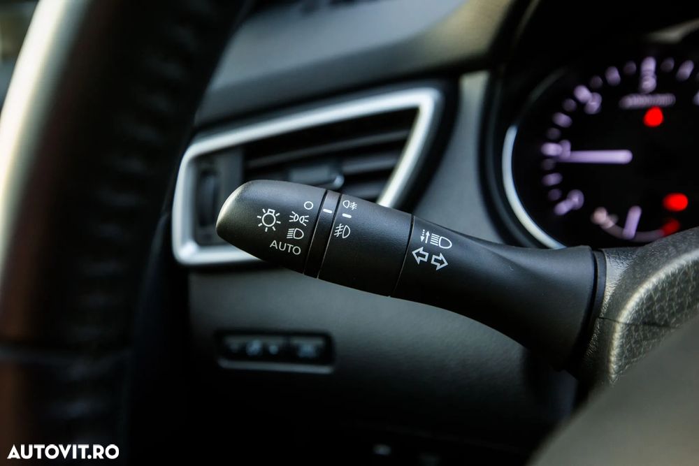 Nissan X-Trail 1.6 dCi Xtronic Tekna - 32