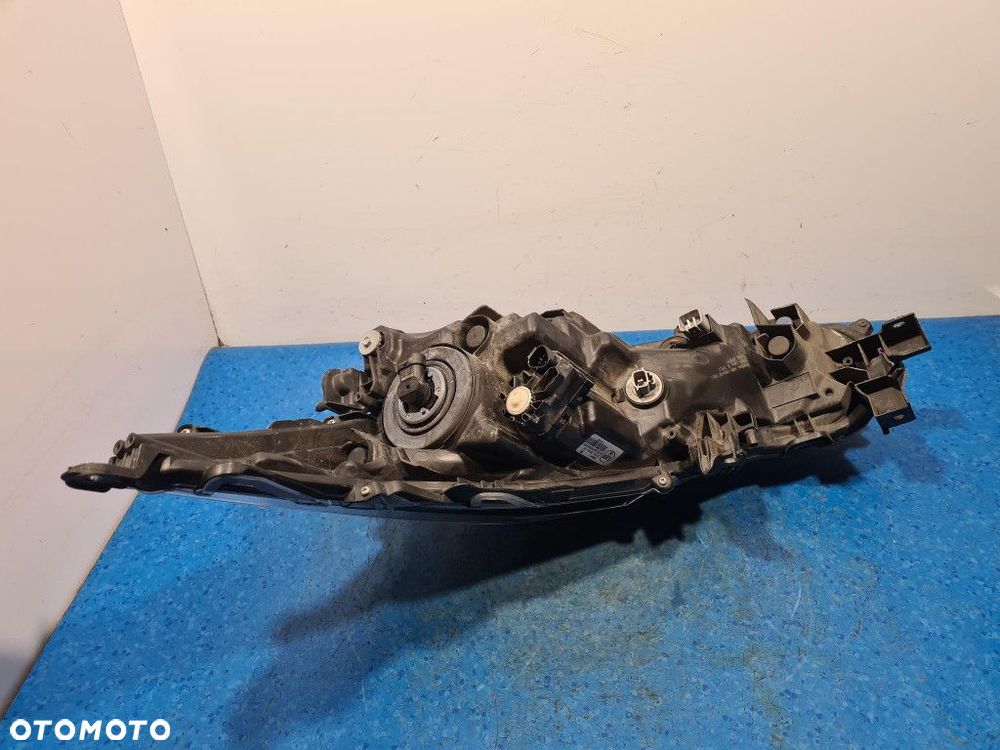 TOYOTA COROLLA E21 REFLEKTOR PRAWY 81110-02T30-00 - 10