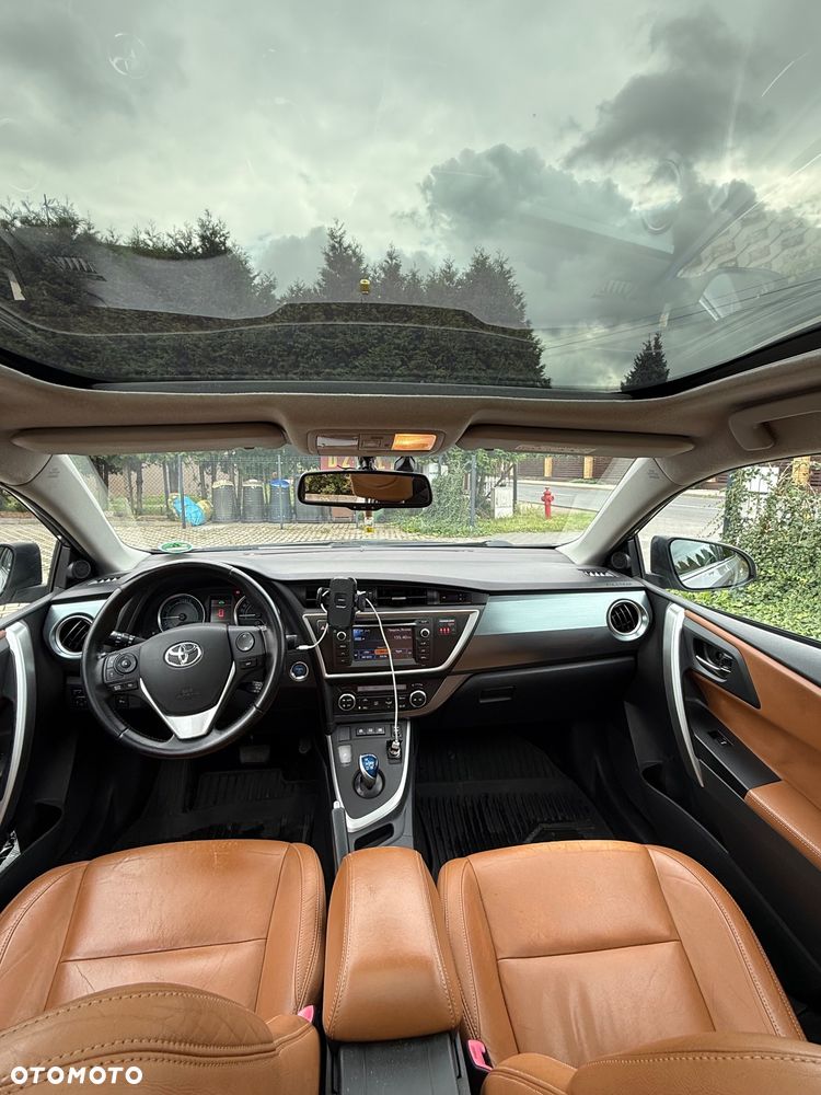 Toyota Auris - 16