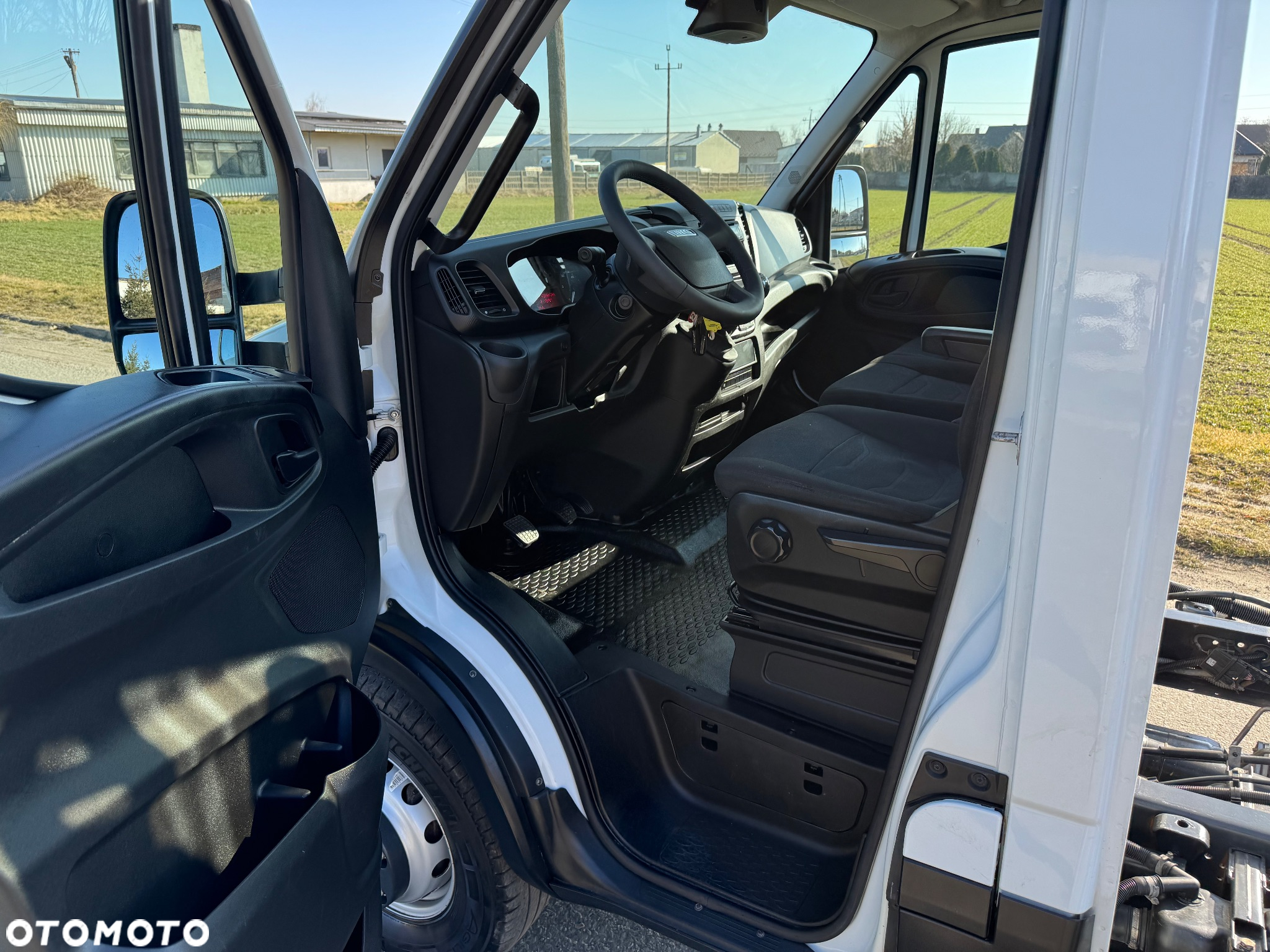 Iveco 60-150 * 3.0 / 150KM * Rama do zabudowy * Rozstaw osi: 3.7m * - 25
