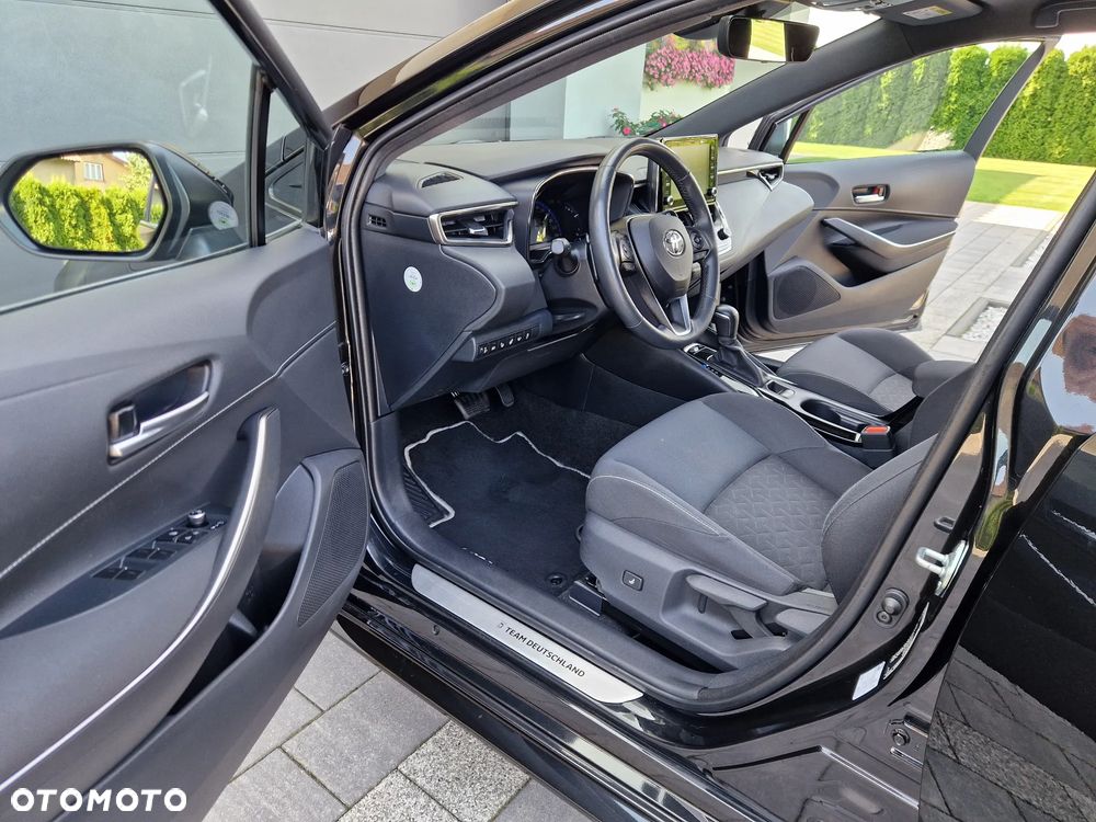 Toyota Corolla 2.0 Hybrid Executive - 13