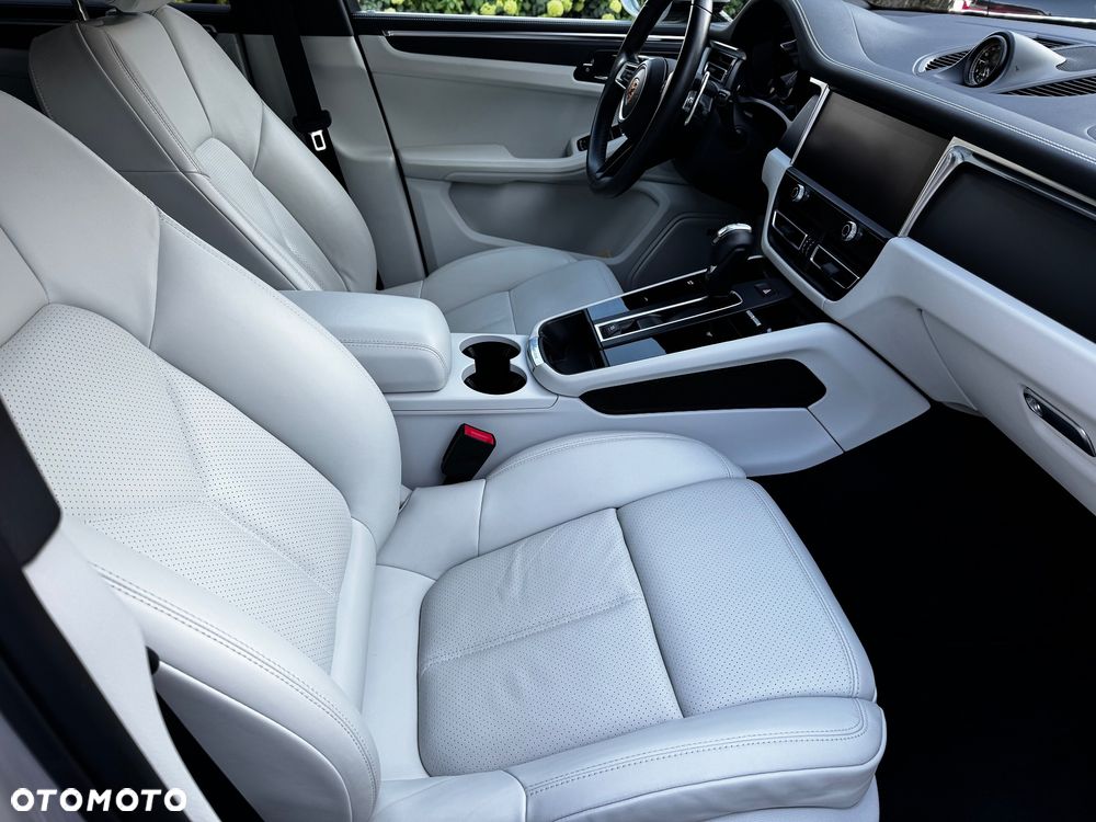 Porsche Macan Standard - 12