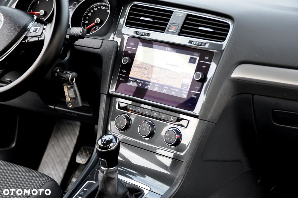 Volkswagen Golf Variant - 26