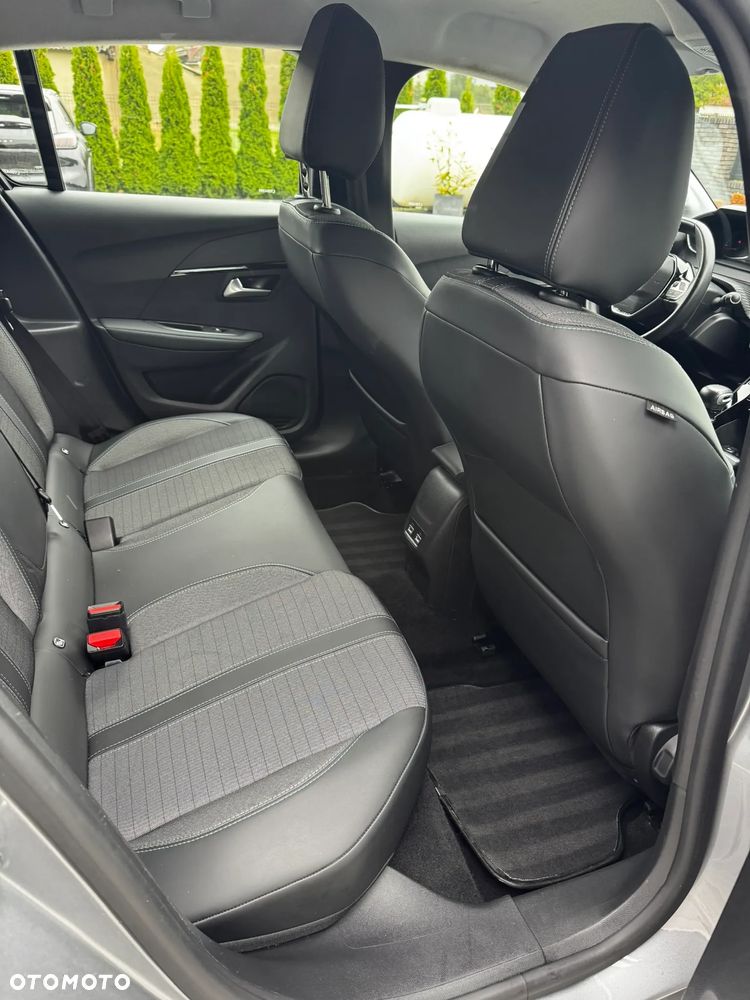Peugeot 208 PureTech 100 Allure - 15