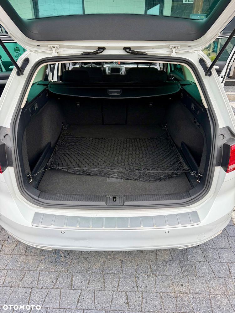 Volkswagen Passat - 22